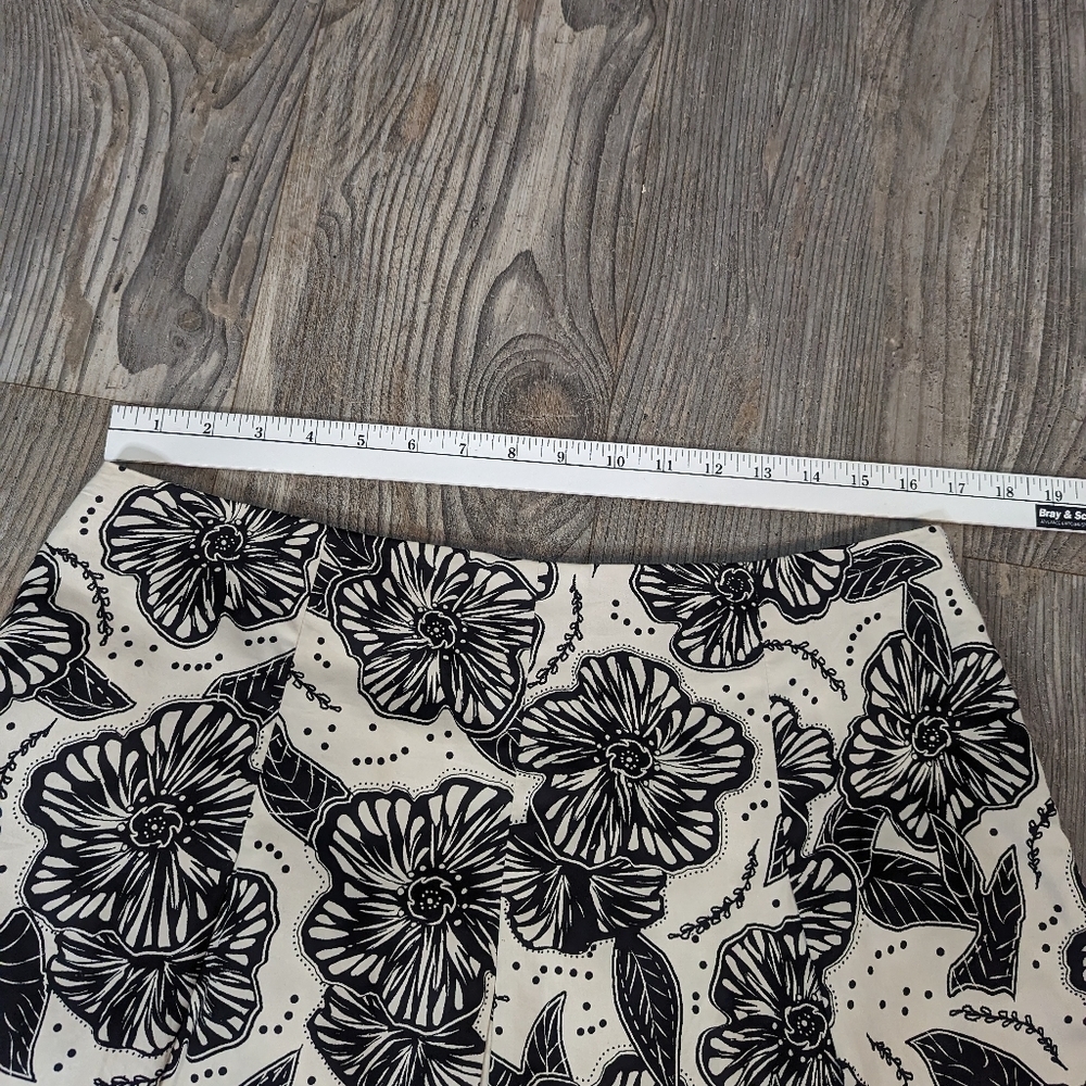 Charter Club women's knee length A-Line skirt white with black floral pleated 10 - Picture 3 of 12